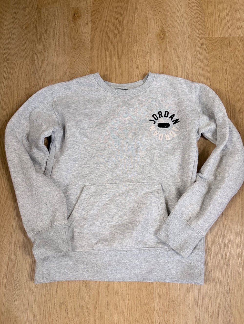 Boys Jordan Youth Crewneck Sweatshirt Gray Size Medium 10-12